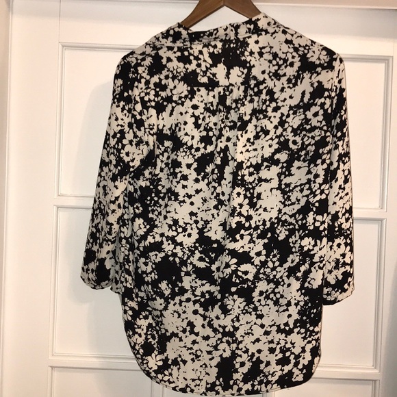 Three Eighty Two Black & White Floral Blouse B13 - Picture 2 of 6